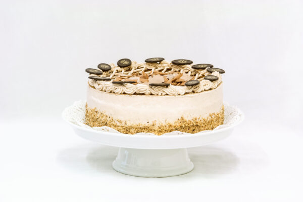 Wachauertorte von Konditorei Jindrak – handgemachte Haselnuss-Schokoladentorte mit Marillenmarmelade