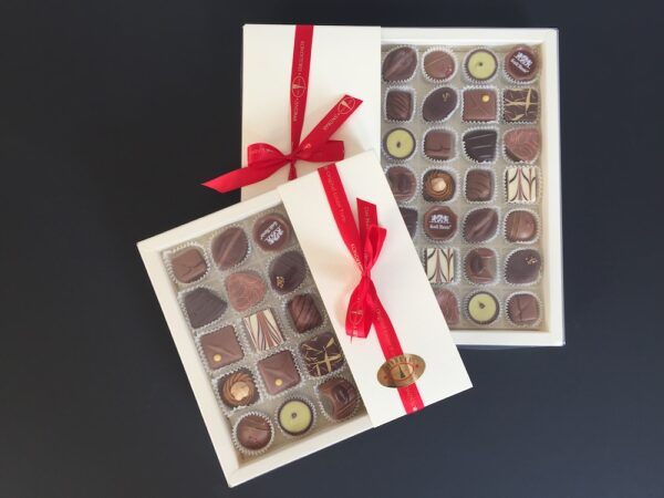 Linzer Schlosskonfekt von Konditorei Jindrak – handgemachte Pralinenvielfalt aus Linz in eleganter Geschenkbox