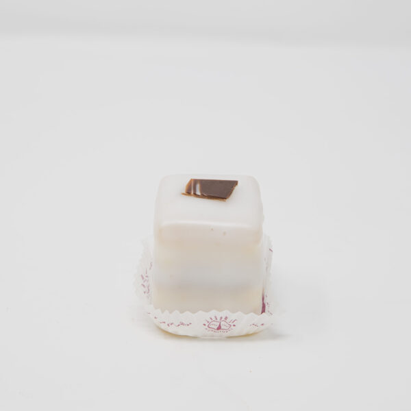 petitefour banane scaled