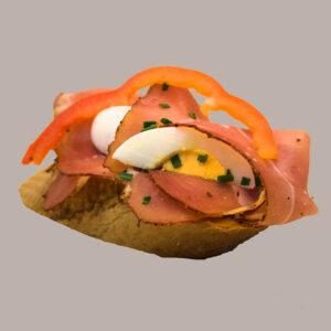 Sandwich Rohschinken auf Kornbaguette